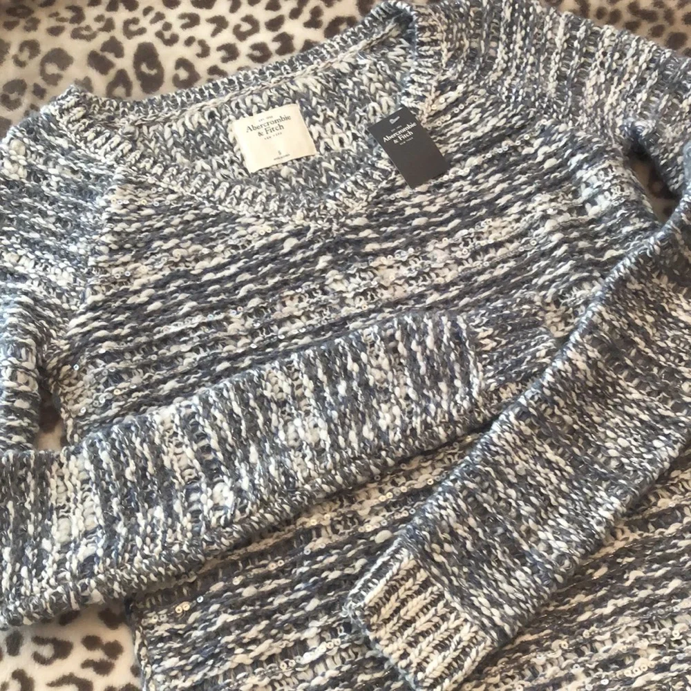 Abercrombie & Fitch V-neck Sequin Sweater Gray Size Small